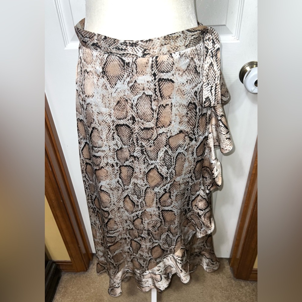 Lulus She’s Wild Wrap Skirt Hi-Low Layered Beige/Cream Snake Print Size M